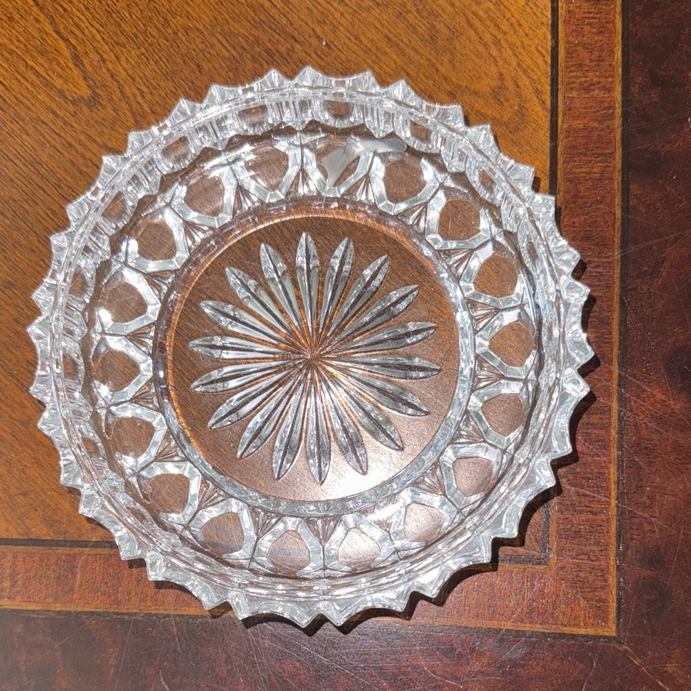 Lead crystal Wine bottle holder.  Add elegance to any bottle of wine